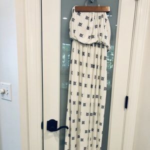 Love Tree Happens Casual Strapless Dress size S
